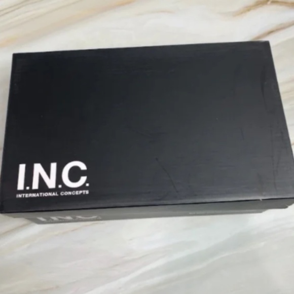 NWT INC Ganesa Faux Leather Ankle Tie Gladiator Sandals - size 6 - Picture 5 of 7